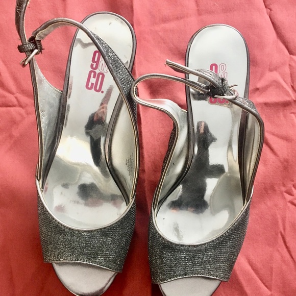 Pair of special occasion heels - Picture 1 of 11